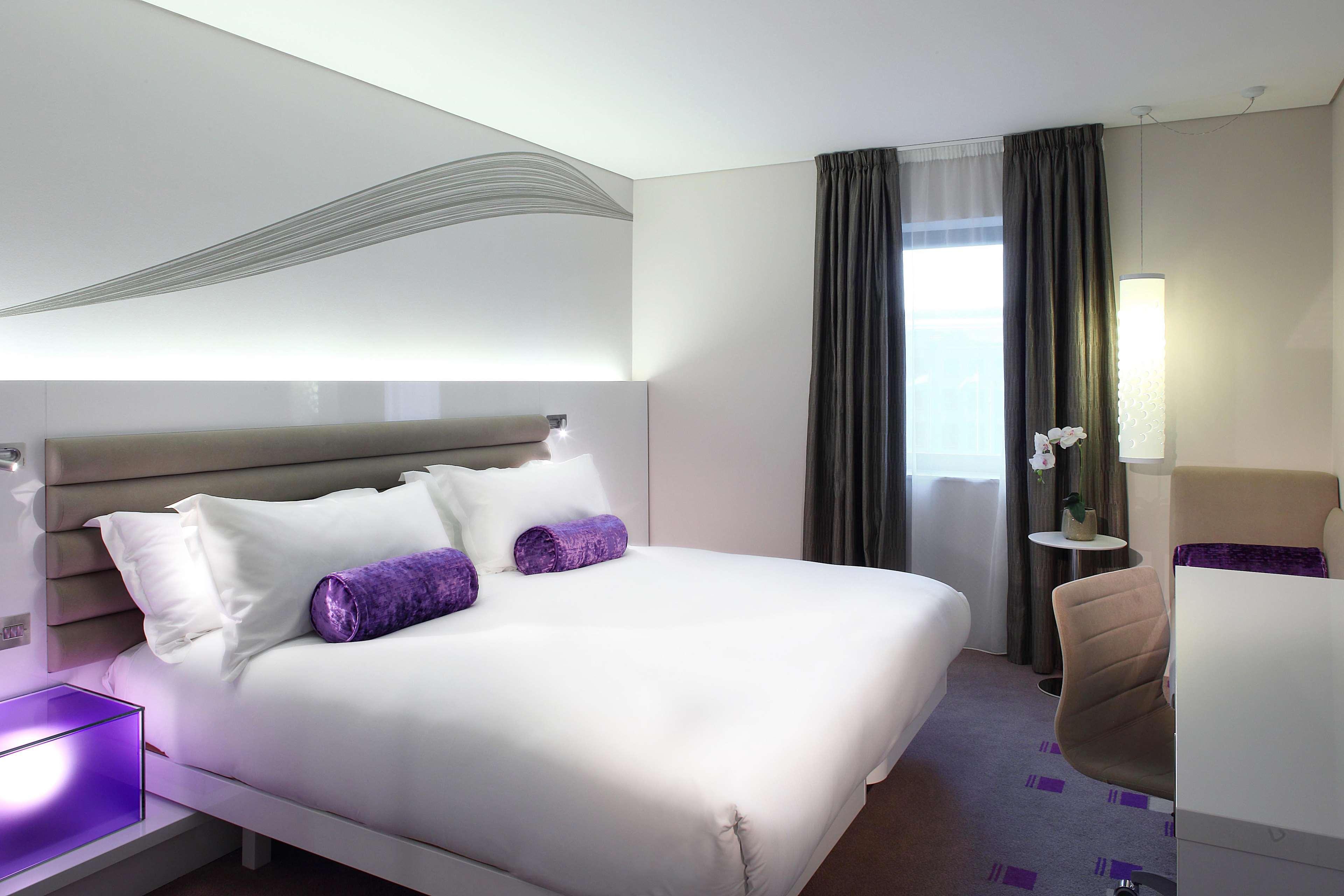 Отель The Morrison Dublin, Curio Collection By Hilton Экстерьер фото A room at the hotel