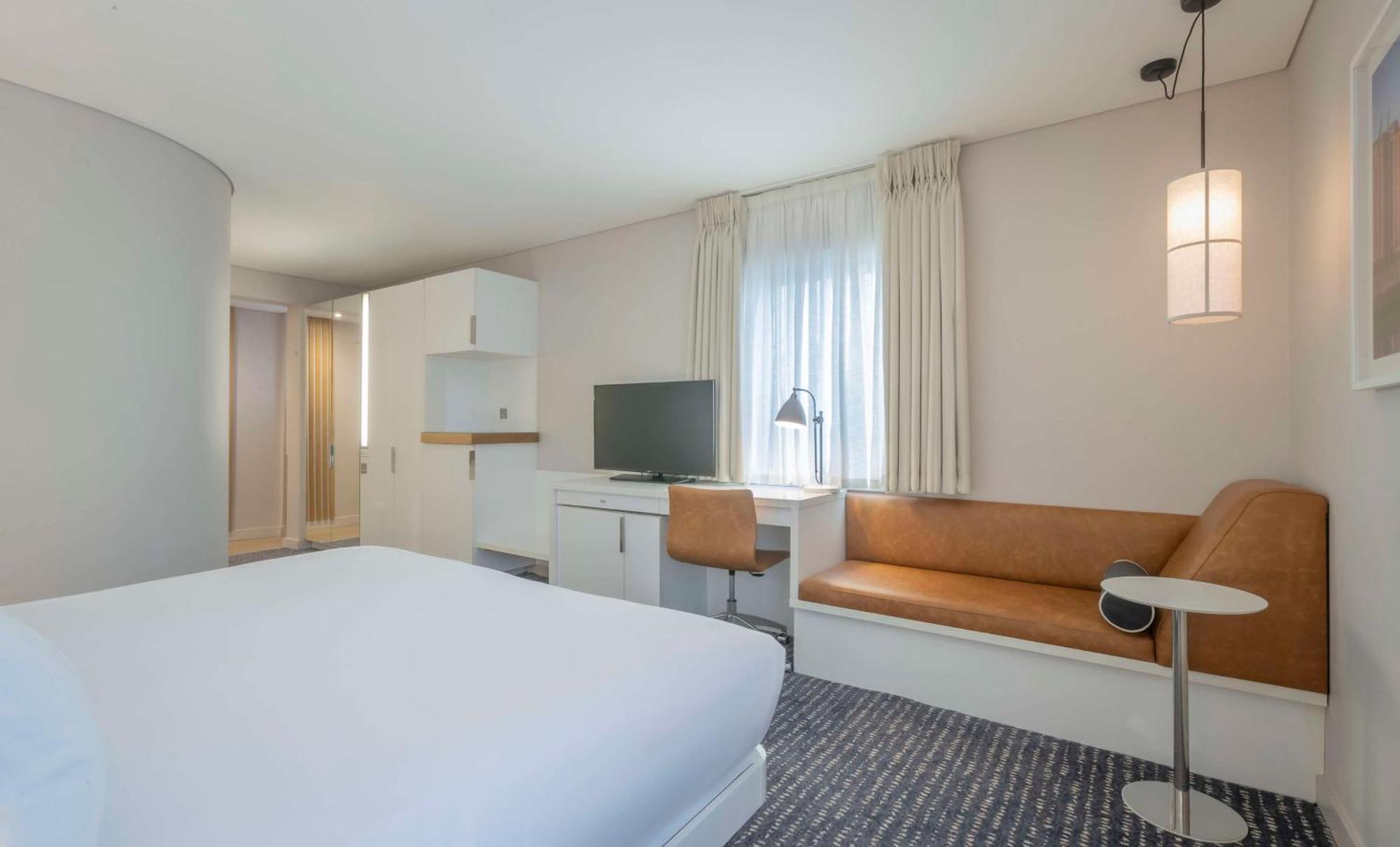 Отель The Morrison Dublin, Curio Collection By Hilton Экстерьер фото