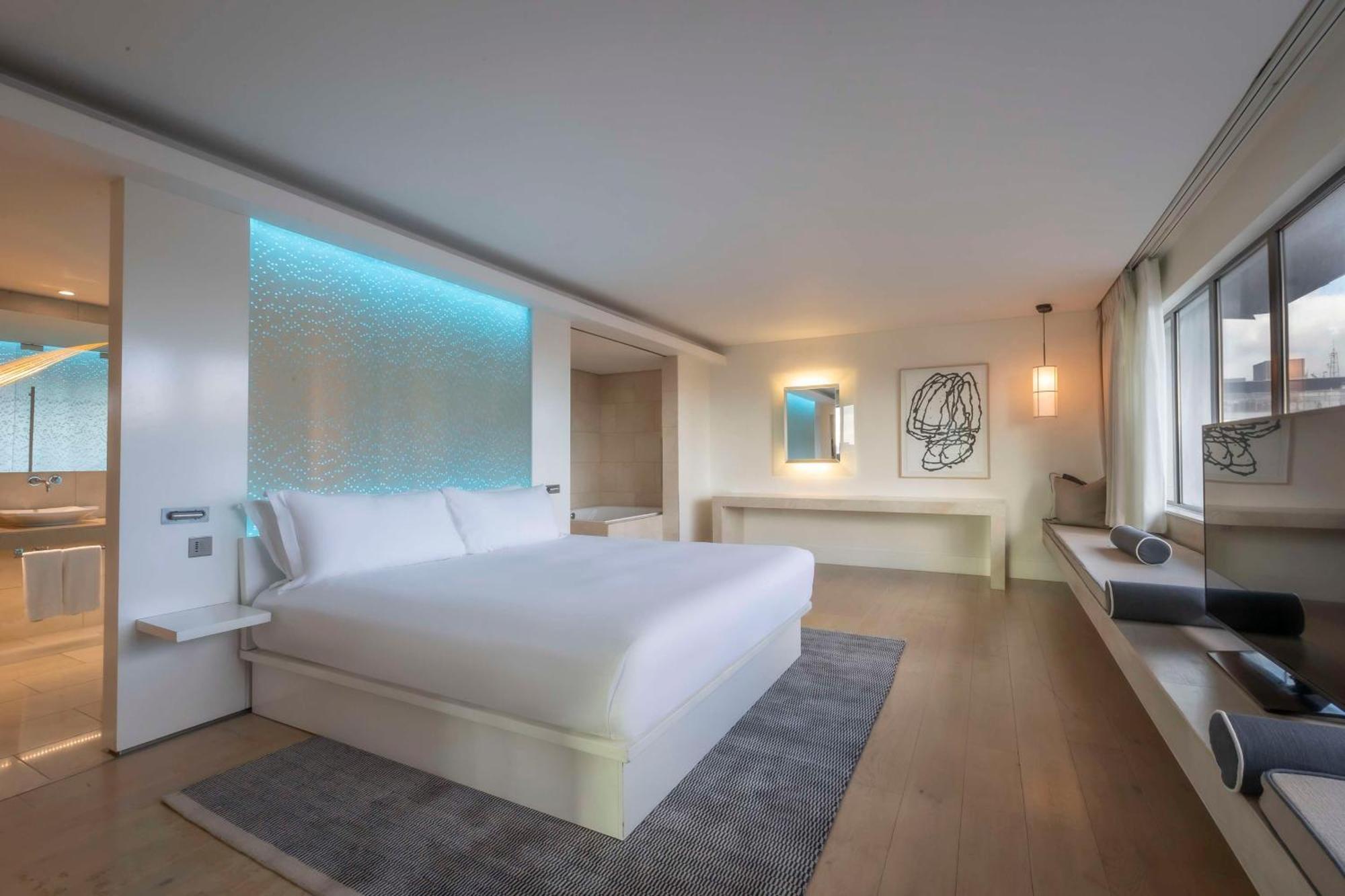 Отель The Morrison Dublin, Curio Collection By Hilton Экстерьер фото A bedroom at the hotel