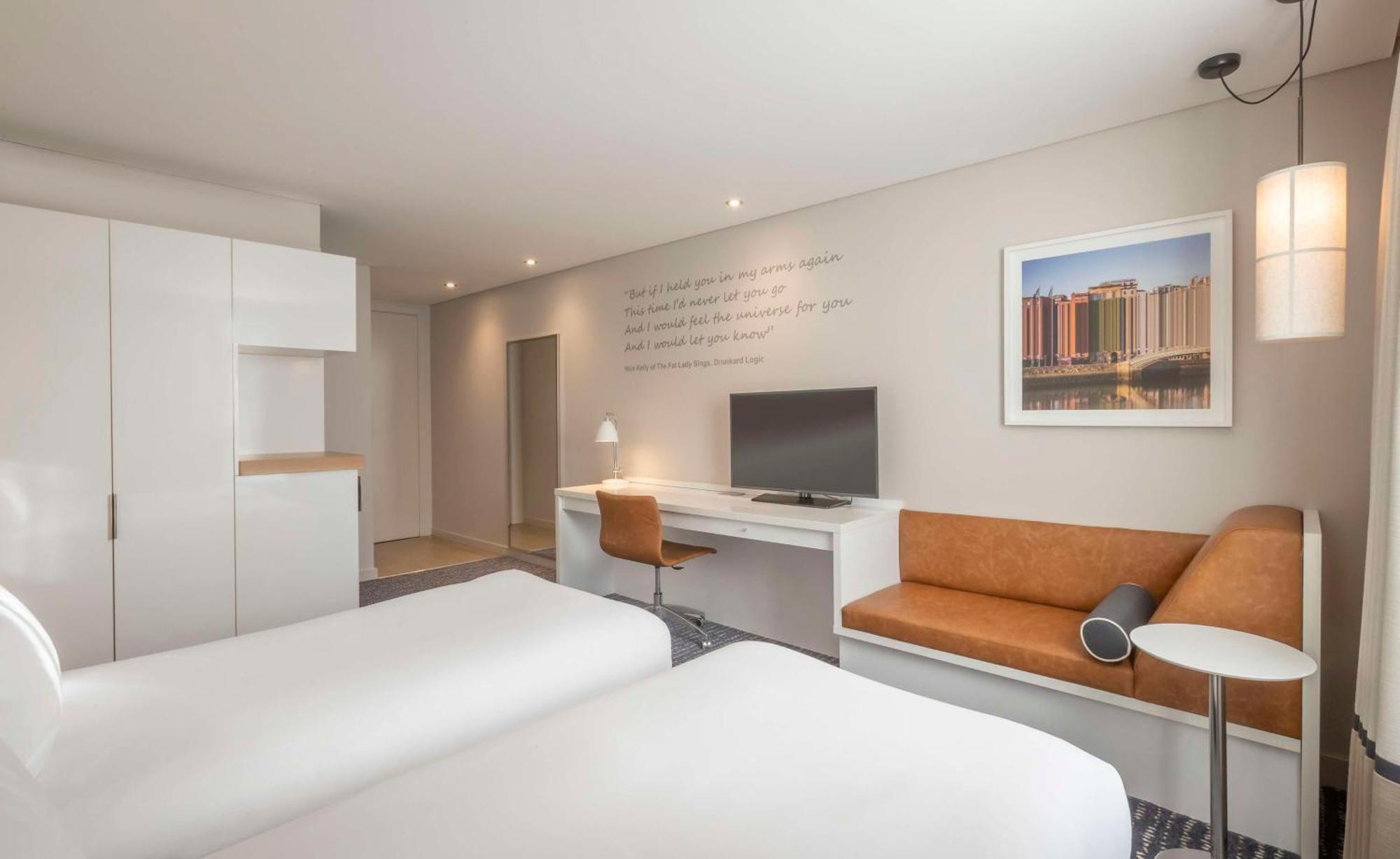 Отель The Morrison Dublin, Curio Collection By Hilton Экстерьер фото
