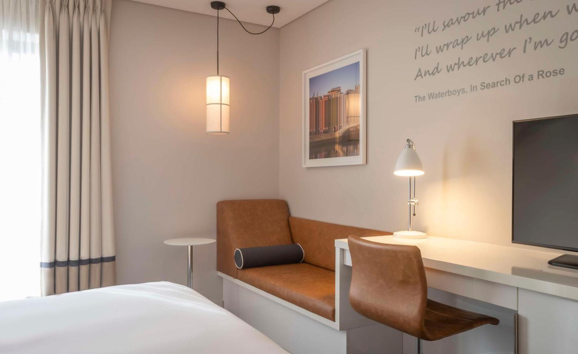 Отель The Morrison Dublin, Curio Collection By Hilton Экстерьер фото A room at the hotel